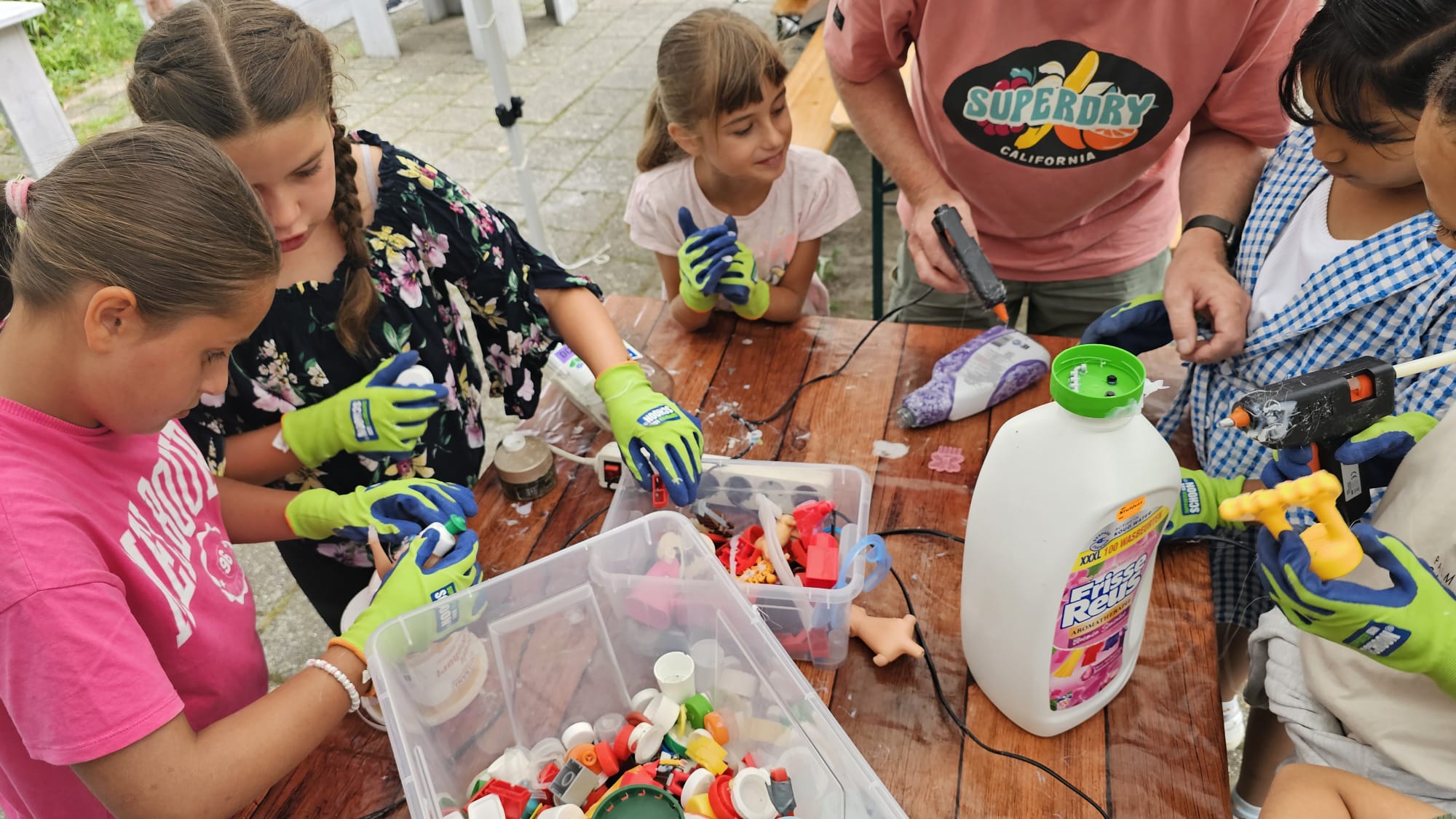 Bouw je eigen Pizza en je eigen speelgoed tijdens Plastic lab