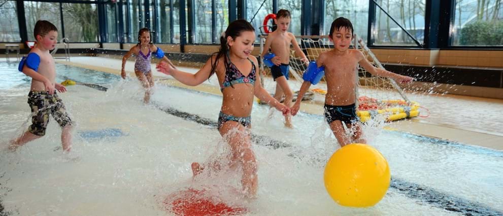 Vrij zwemmen en watervoetbal in de Grote Koppel